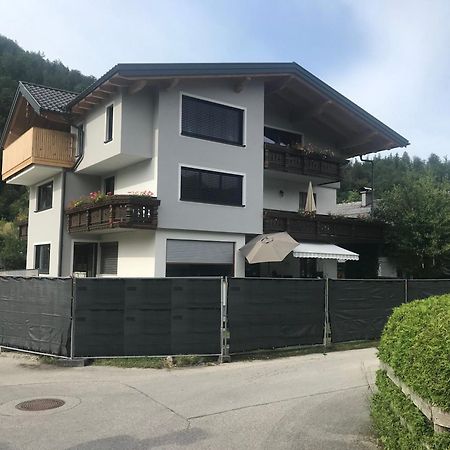 ストローブルHaus Poecklアパートメント エクステリア 写真